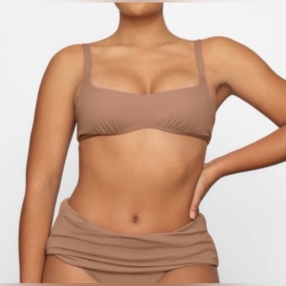 SKIMS Sculpting Swim Ruched Bikini Top XS Sienna Brown NWT Lined Stretch Sexy